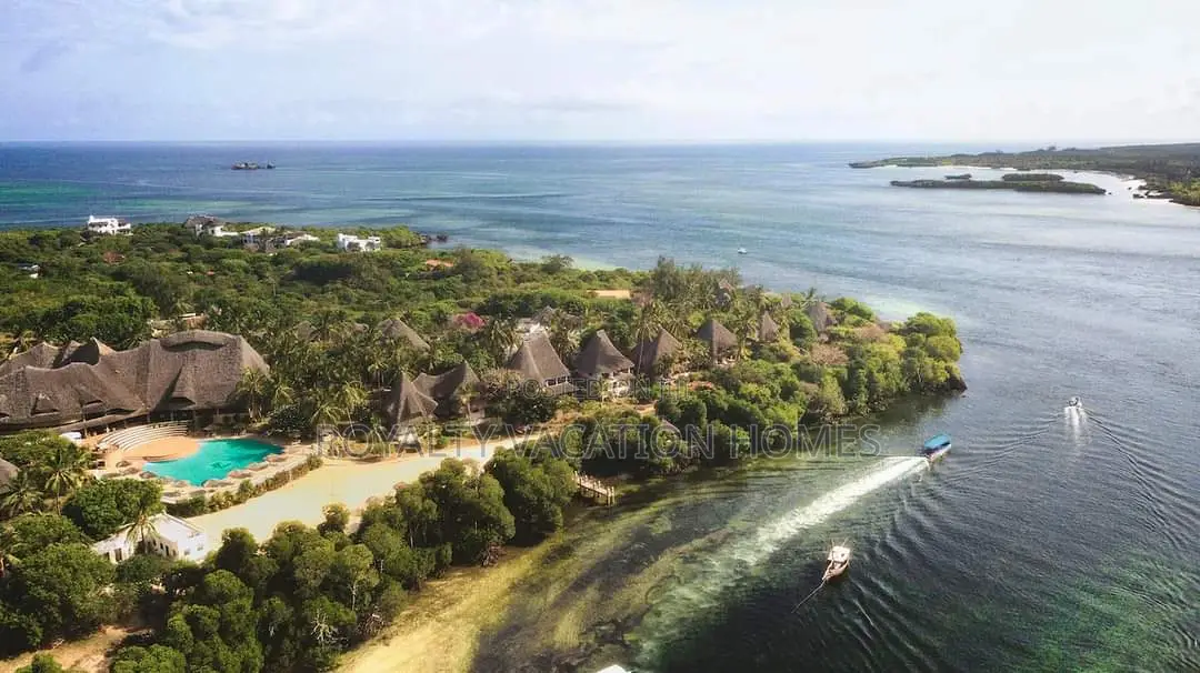 Romantic Beachfront Getaway in Watamu – Perfect for Couples