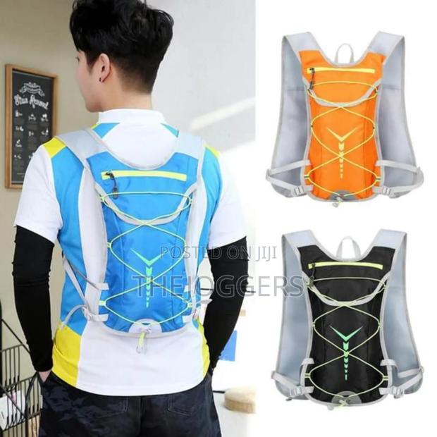 Hydration Vest Backpack for Running,Cycling, Hiking - thumbnail 2