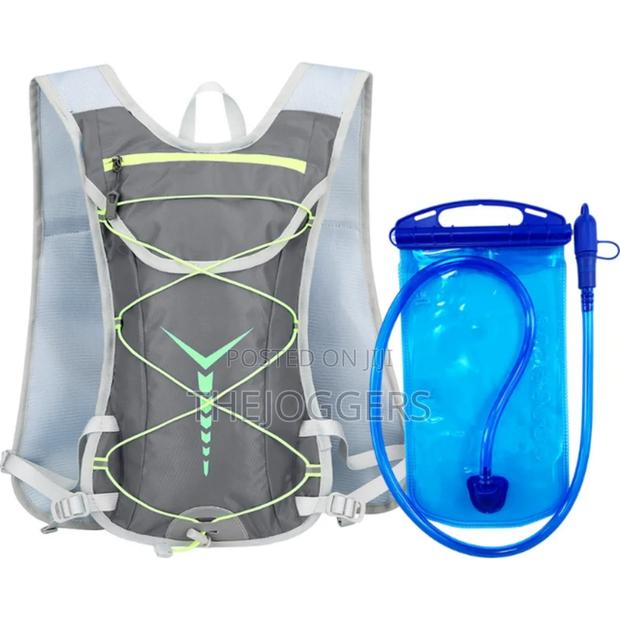 Hydration Vest Backpack for Running,Cycling, Hiking - thumbnail 11