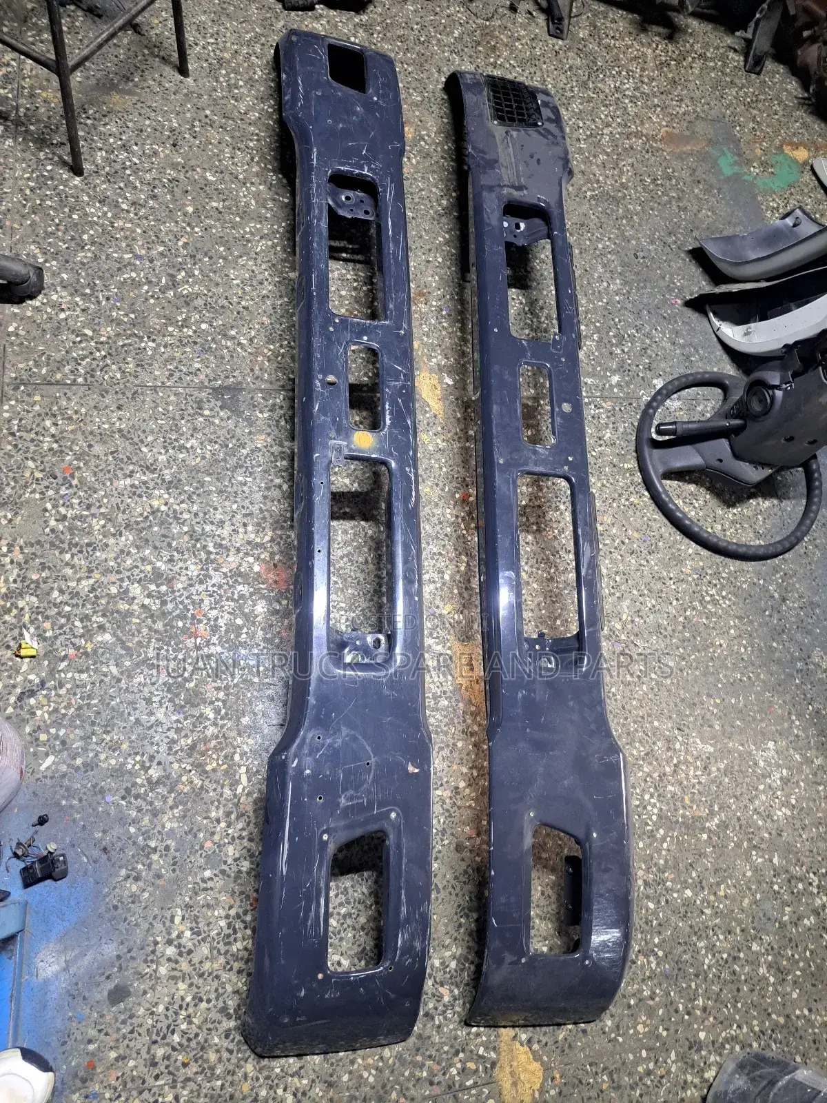 Isuzu FRR 90 Bumper