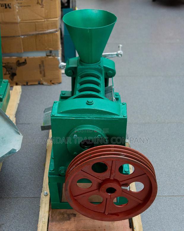 Oil Press Machine Complete With 7.5hp Motor - thumbnail 2