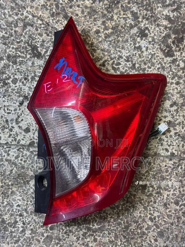 Nissan Note:Back Light/Tail Lamp
