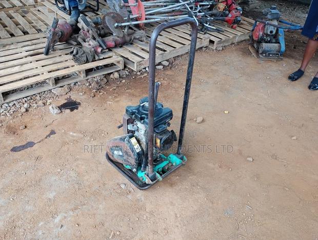 Mikasa Vibratory Plate Compactor - thumbnail 2