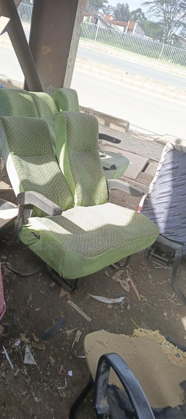 Recliners With Quality Armrest