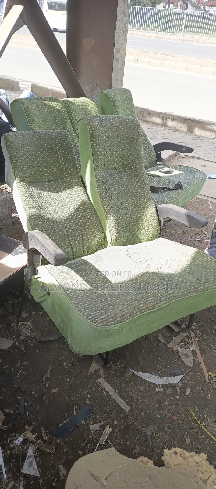 Recliners With Quality Armrest