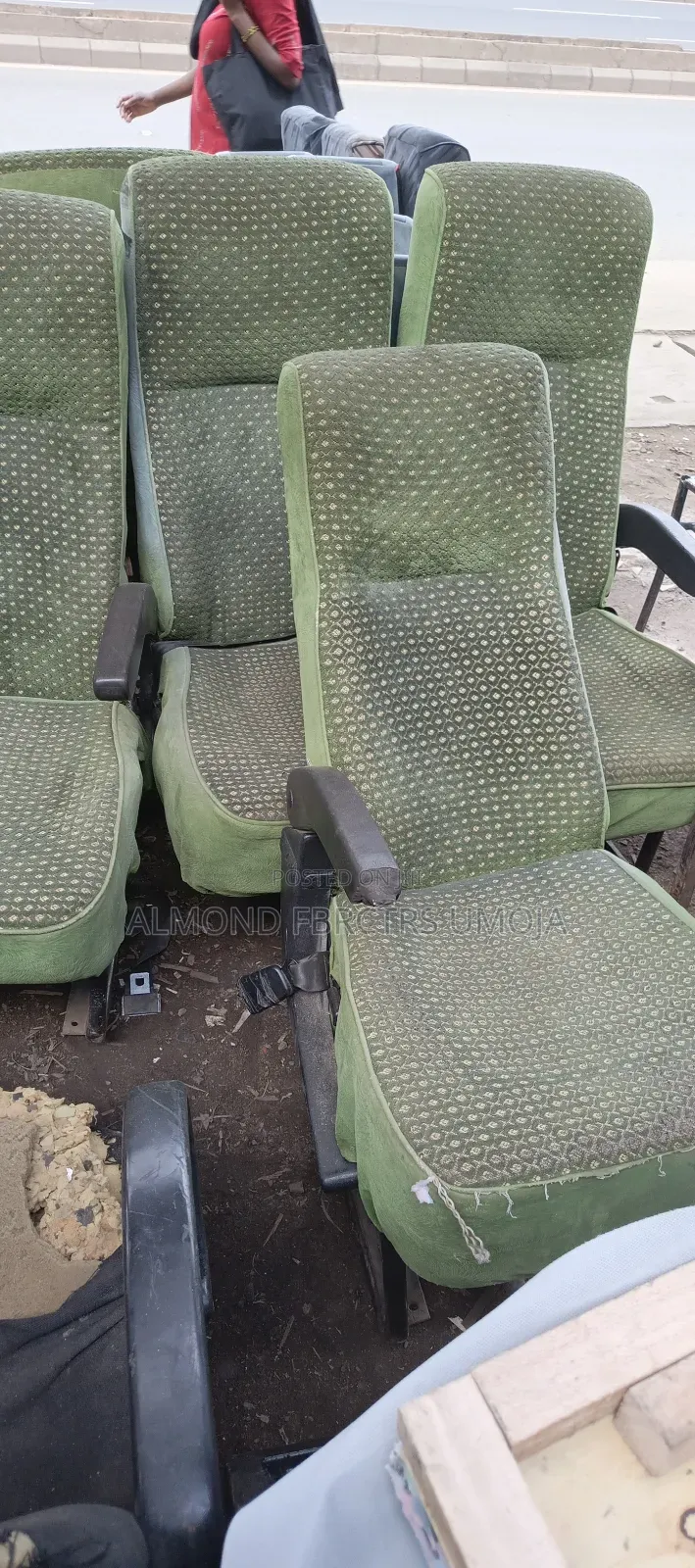 Recliners With Quality Armrest
