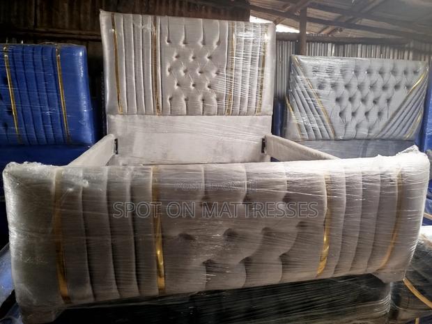 5by6 (Queen Size) Tufted Quality Beds. - main view