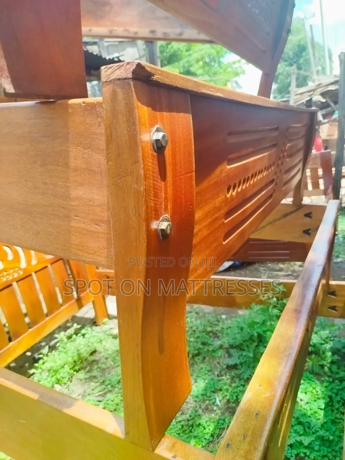 Strooong! 5by6 Mahogany Beds + Free Delivery.