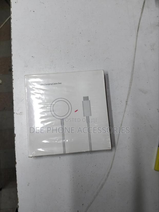 iPhone Type C Smart Watch Wireless Charger - thumbnail 2