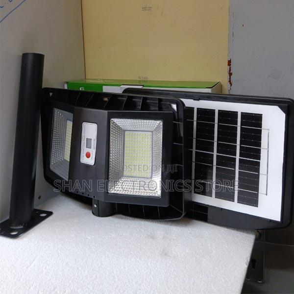 Auto on/Off Light -300 Watts Double Sided Solar Street Light