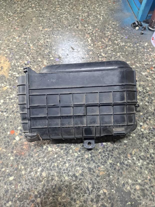 Canter 4p10 Air Cleaner - main view