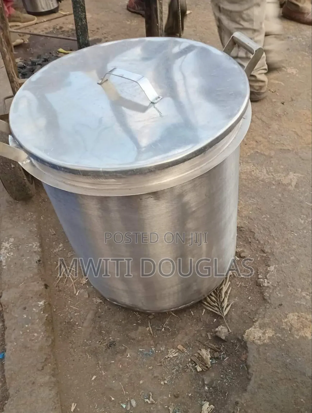 Stunning Soup Pot/Stainless Tank