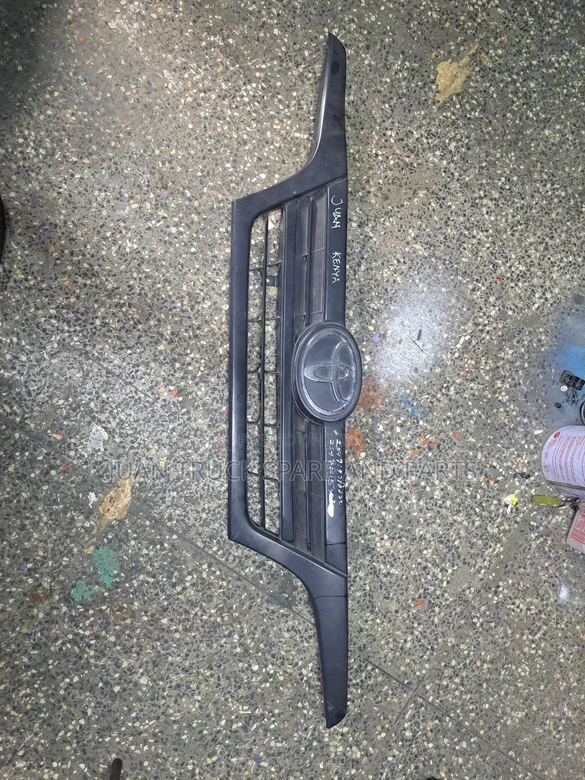 Toyota Dyna Front Grille