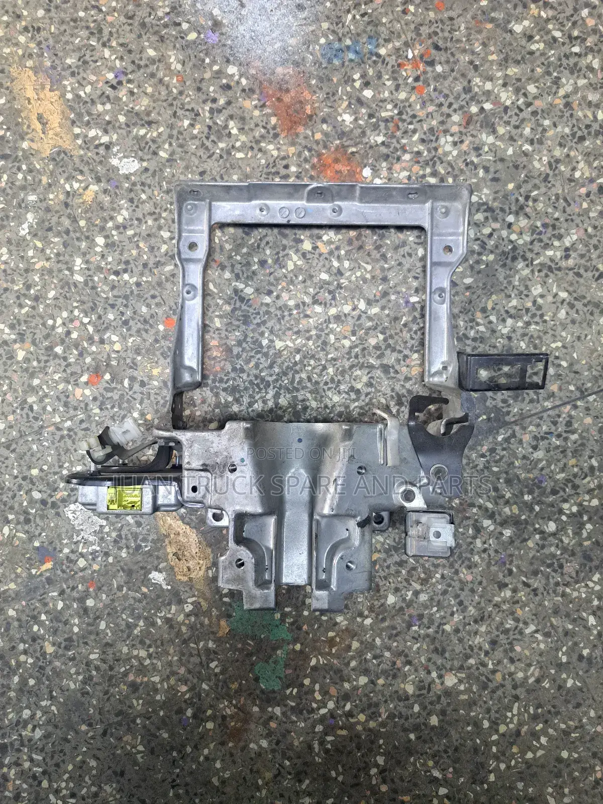 Hino 500 Steering Column Bracket