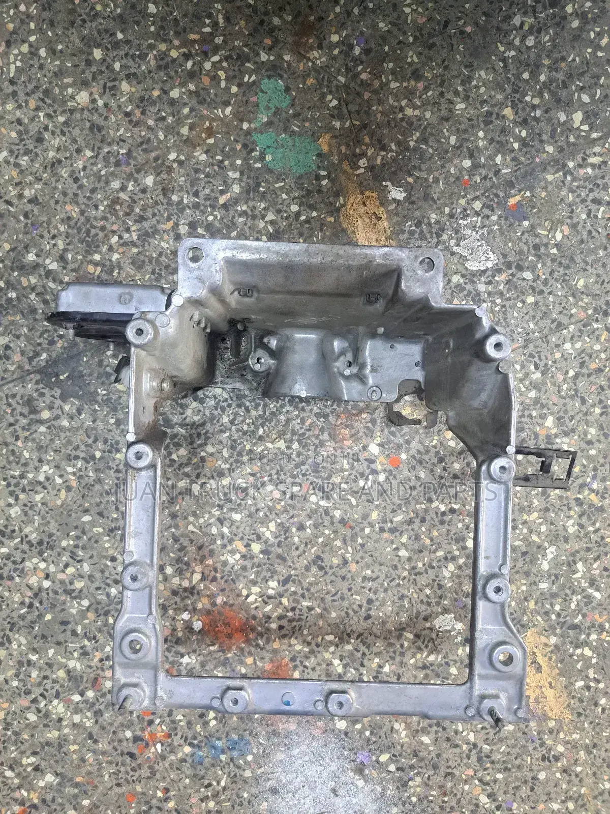 Hino 500 Steering Column Bracket