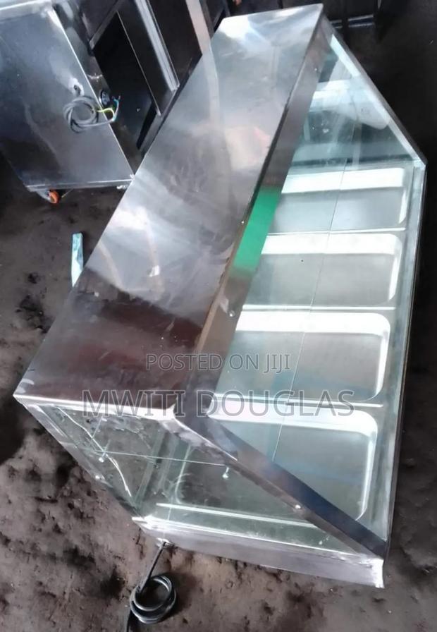 Stunning Large Food Warmer Display