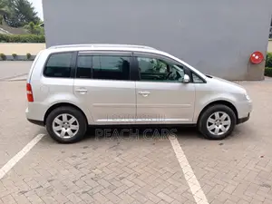 Volkswagen Touran 2007 Silver