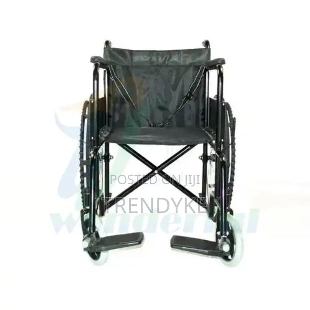 Standard Wheelchair - thumbnail 2