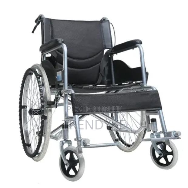 Standard Wheelchair - thumbnail 4