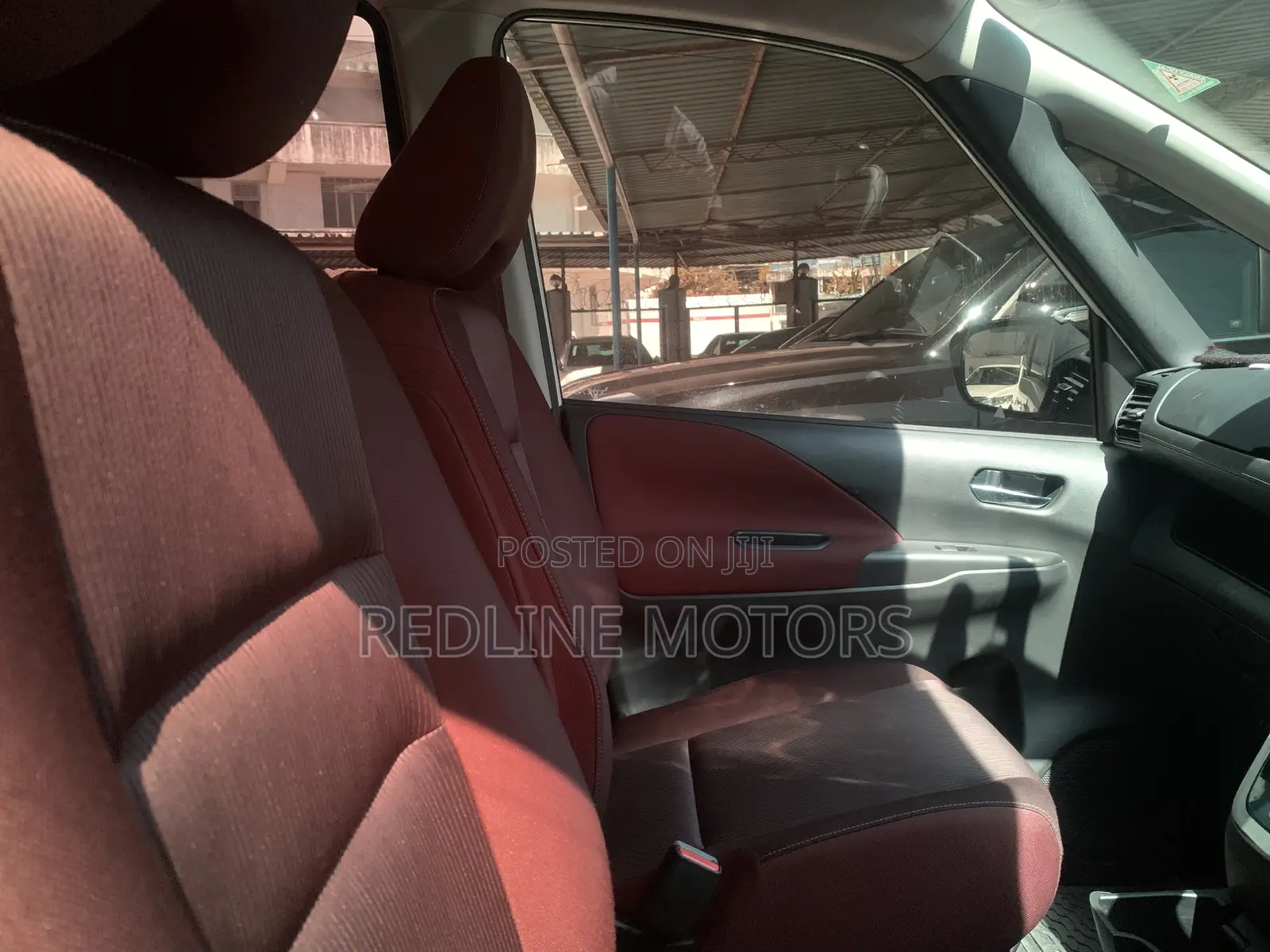 Nissan Serena 2017 Off white