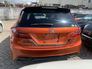 Honda Jade 2017 Orange