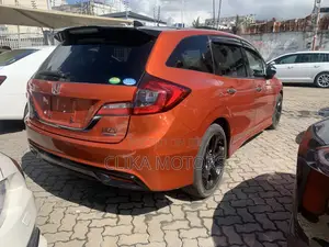 Honda Jade 2017 Orange