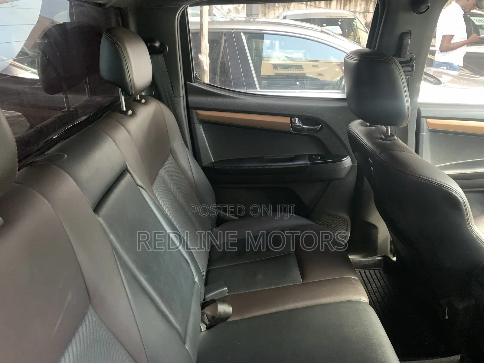 Isuzu D-MAX 2017 Red