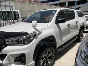 Toyota Hilux 2020 Pearl
