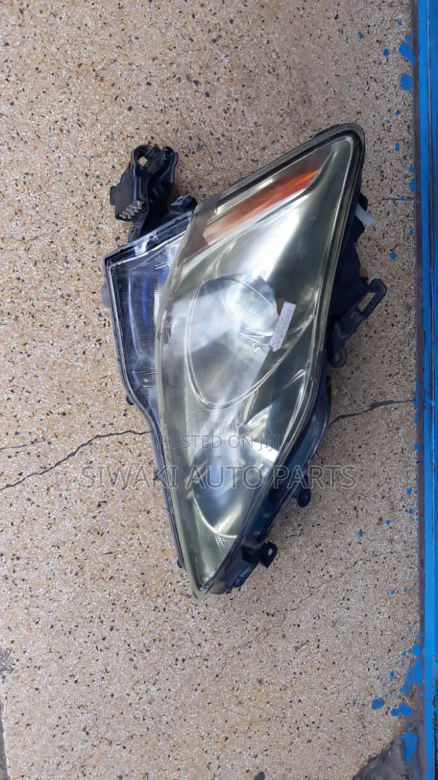 Lexus Saloon Headlight Xenon