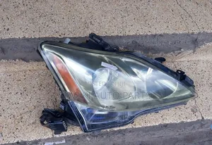 Lexus Saloon Headlight Xenon