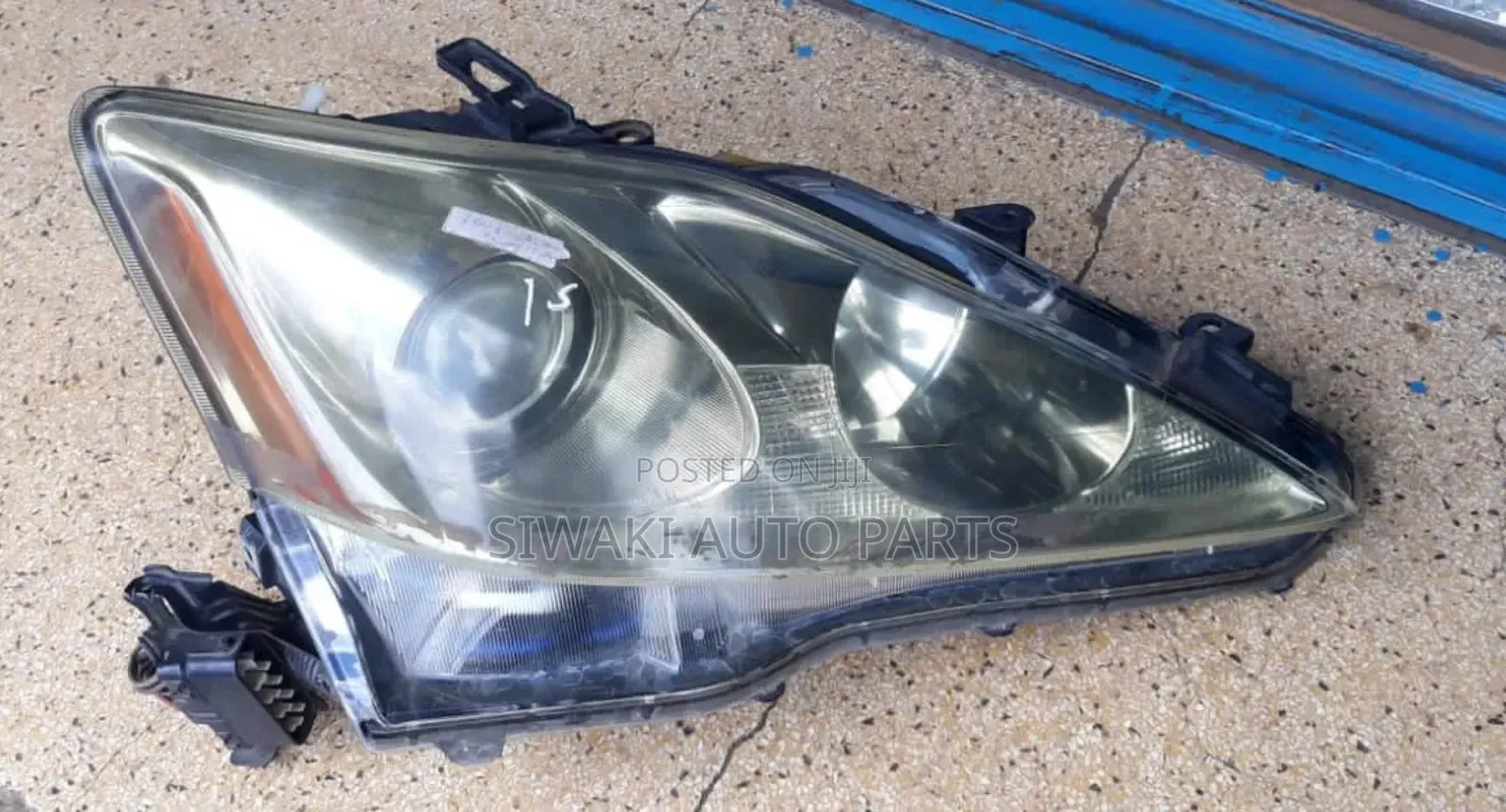 Lexus Saloon Headlight Xenon