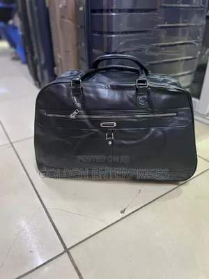 Black Large Capacity Travel/Luggage Bag