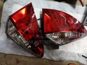 Taillight Toyota Ractis 2012