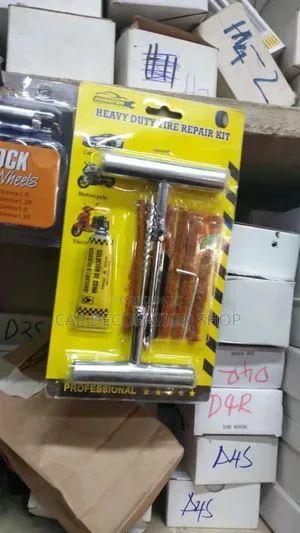 Metallic Handle Tubeless Repair Kit