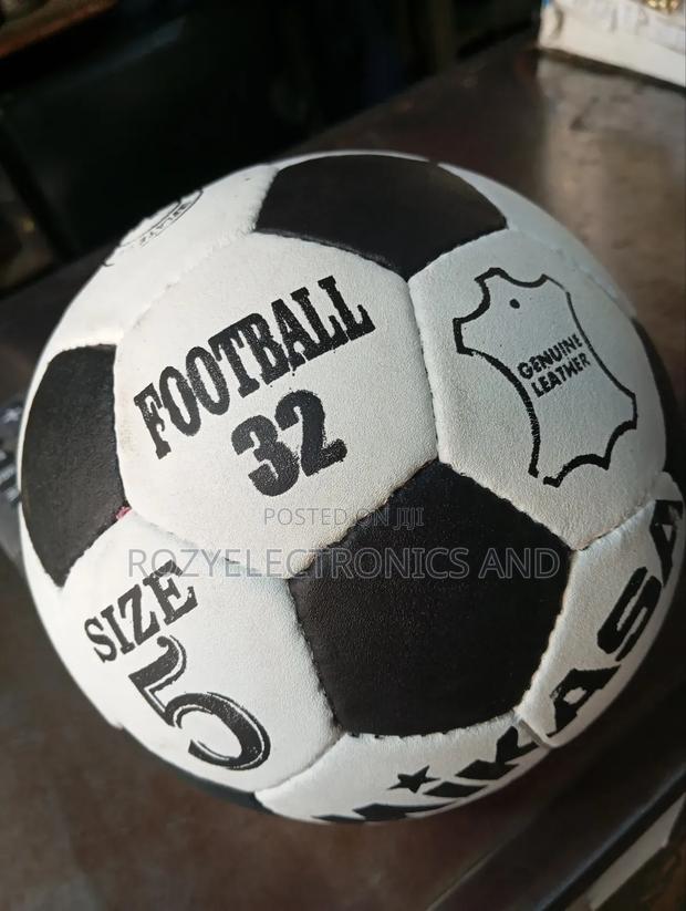 Original Leather Football - thumbnail 2