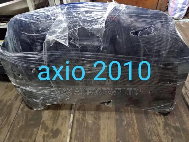 Bonnet Toyota Axio 2010 - main view