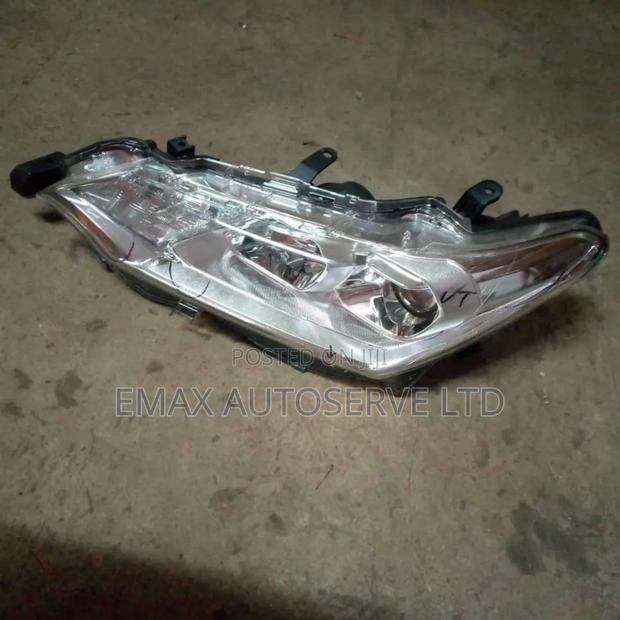 Fielder 165 Headlight Non Xenon Ex Japan