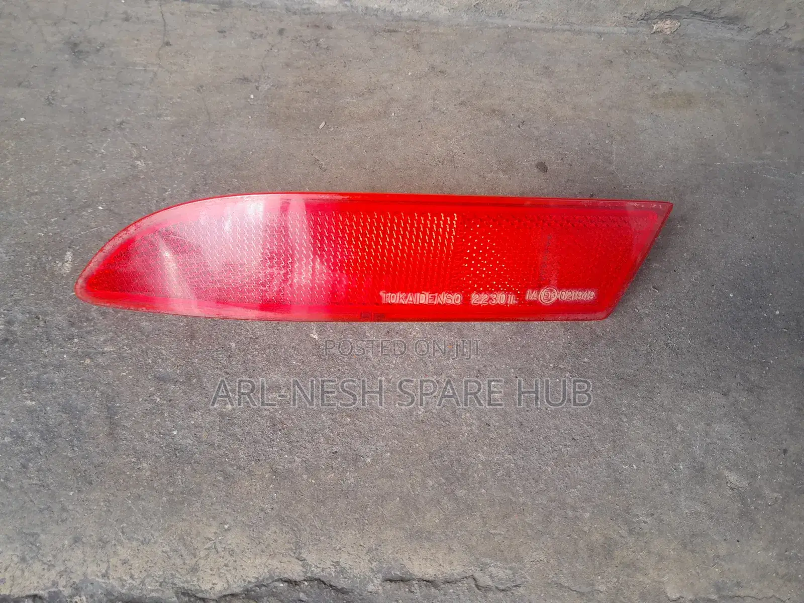 Toyota Rush Rear Bumper Reflector