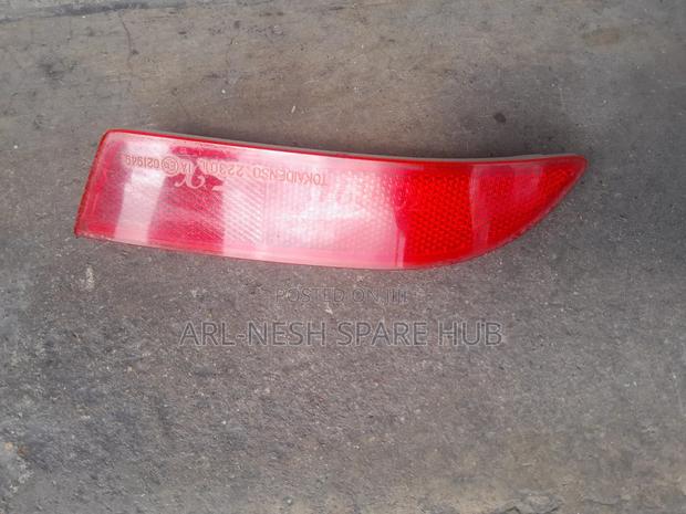 Toyota Rush Rear Bumper Reflector - thumbnail 2