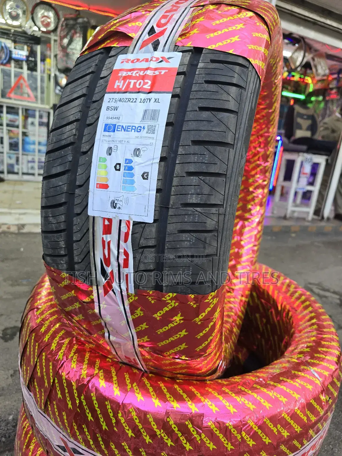 275/40r22 Roadx