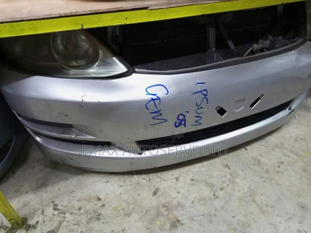 Nosecut Toyota Ipsum 2006-2008