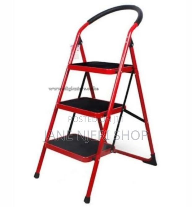 Step Ladder - main view