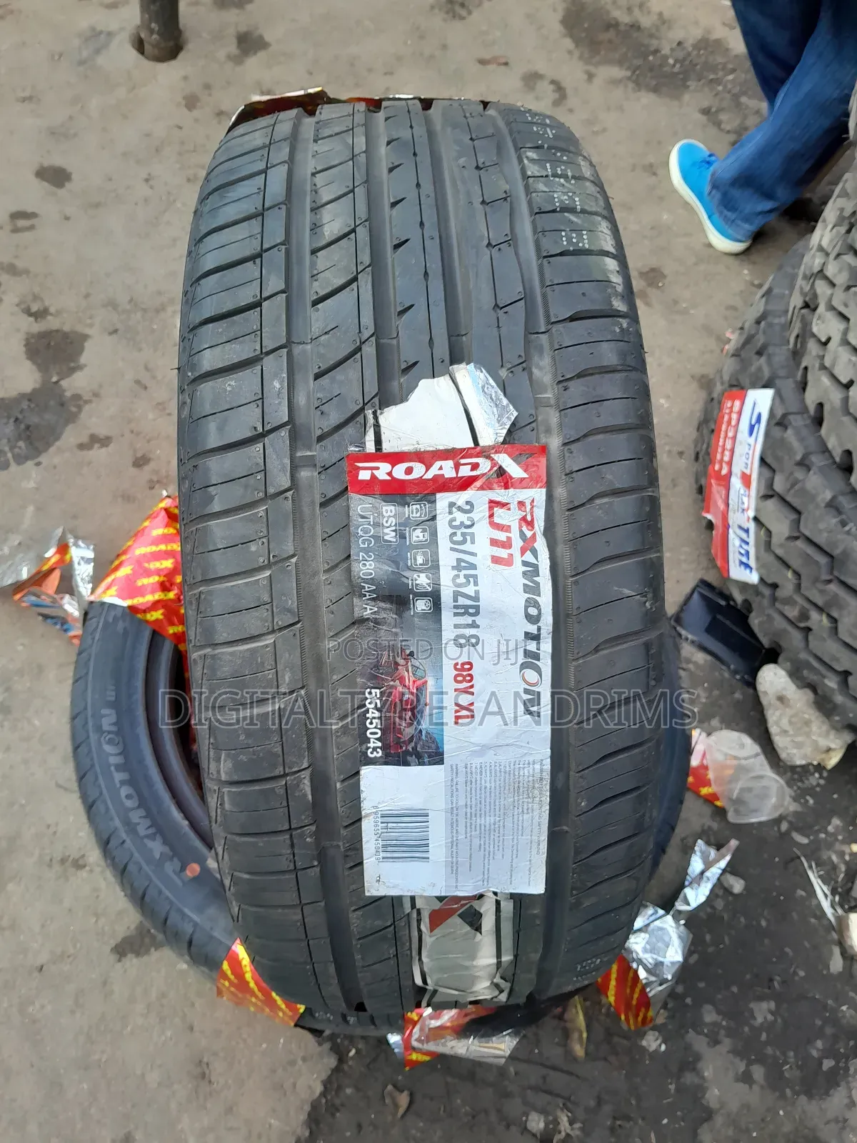 235/45r18 Road X Tyres