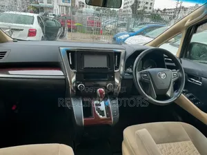 Toyota Alphard 2018 Pearl