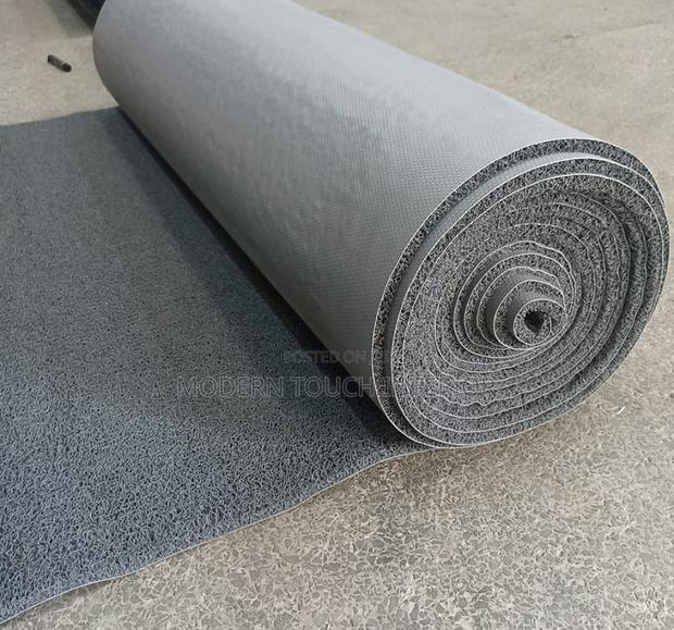 High-Quality Anti-Slip Grey PVC Spaghetti Carpet