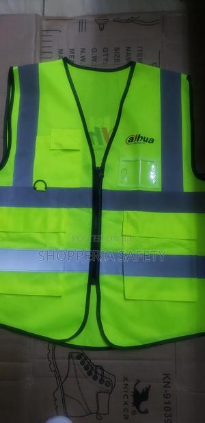 Luminous Green Zipped Reflector Vest - thumbnail 2
