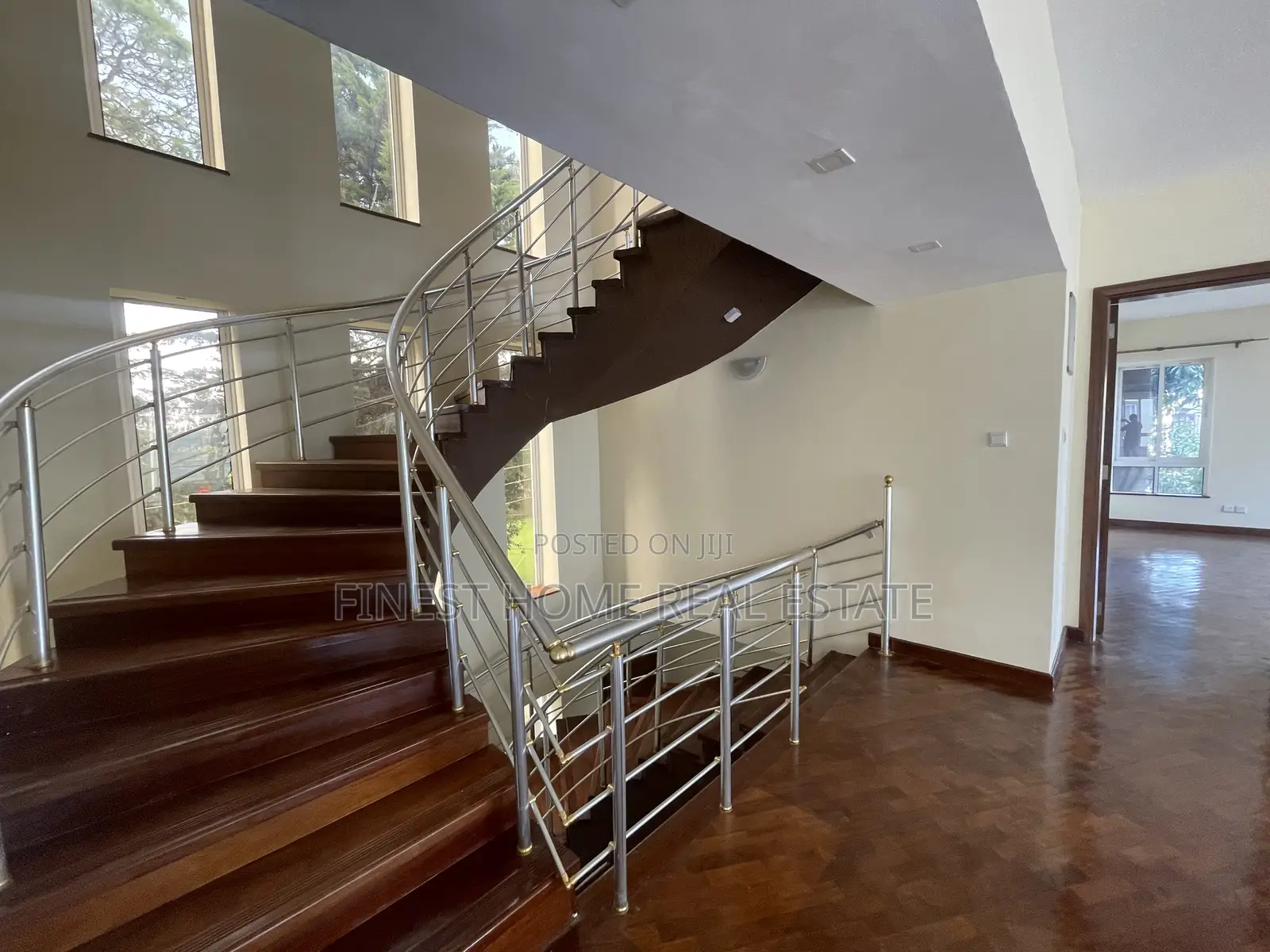 5bdrm Villa in Lavington for sale