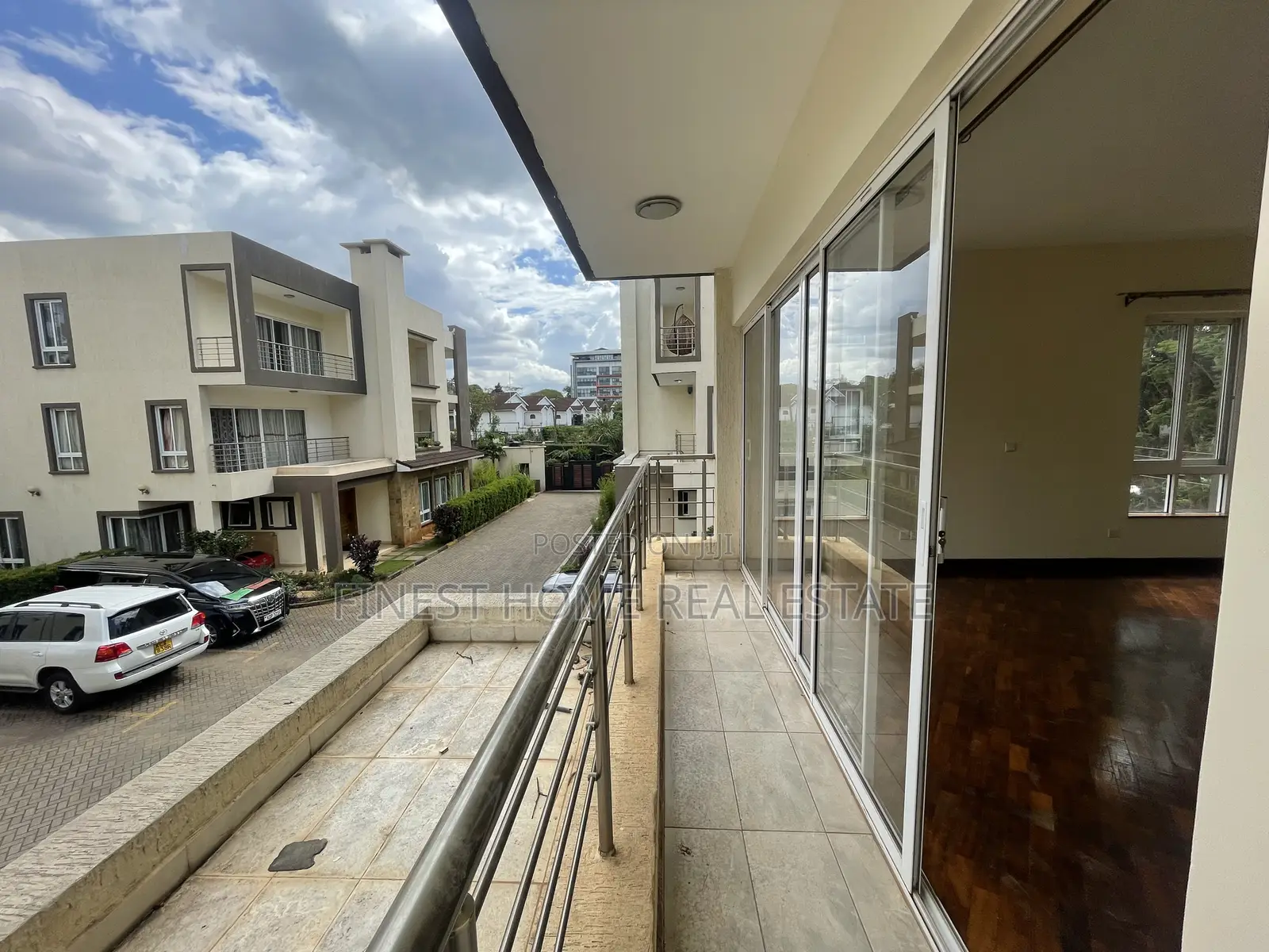 5bdrm Villa in Lavington for sale