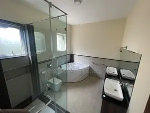 5bdrm Villa in Lavington for sale