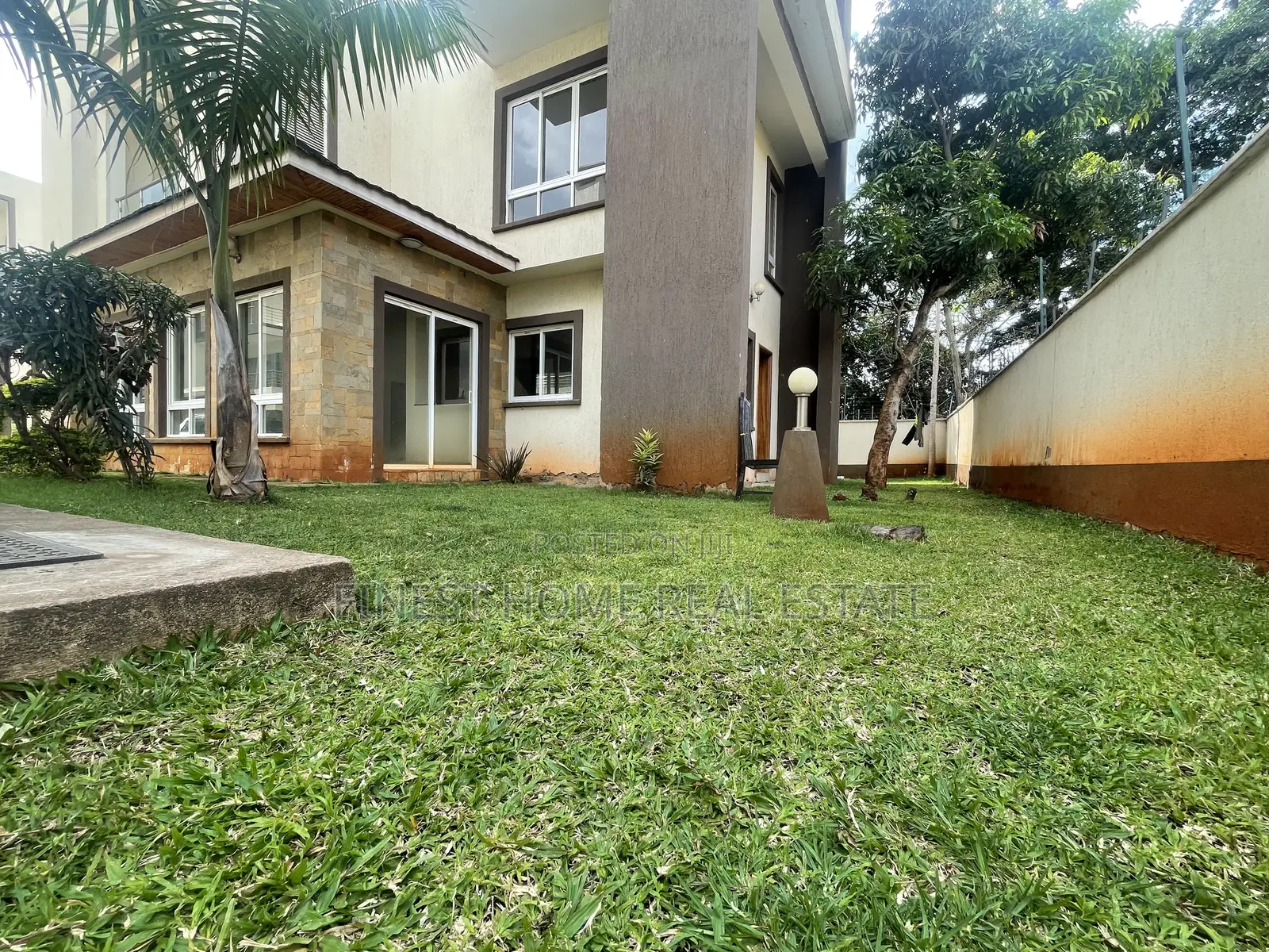 5bdrm Villa in Lavington for sale